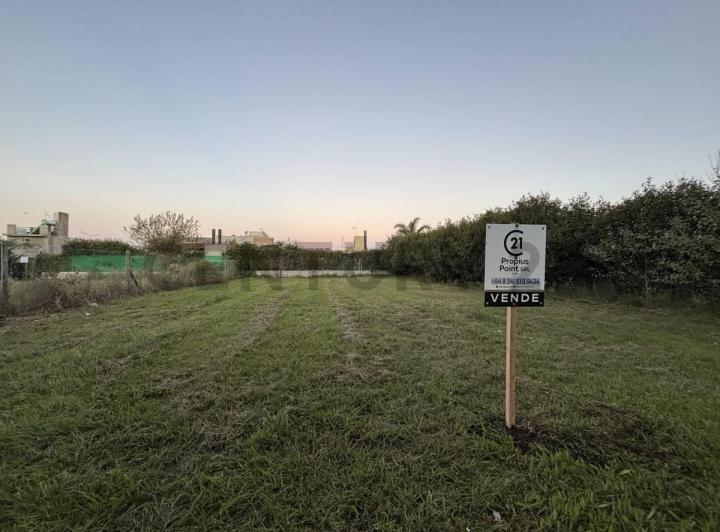 Terreno · 616m²