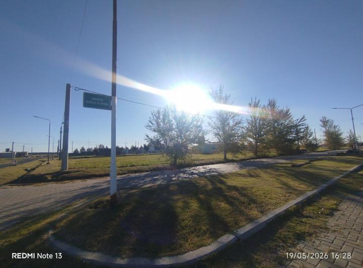 Terreno · 450m² · 2 Cocheras