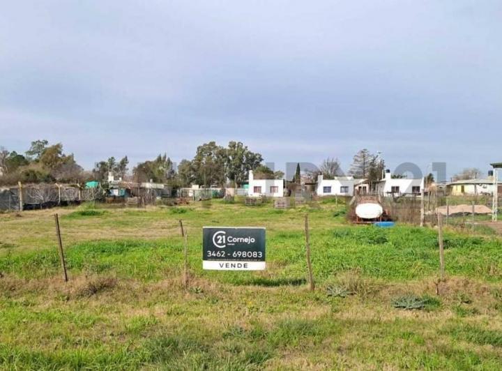 Terreno · 885m²