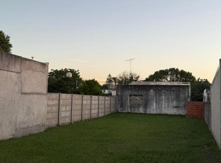 Terreno · 281m²
