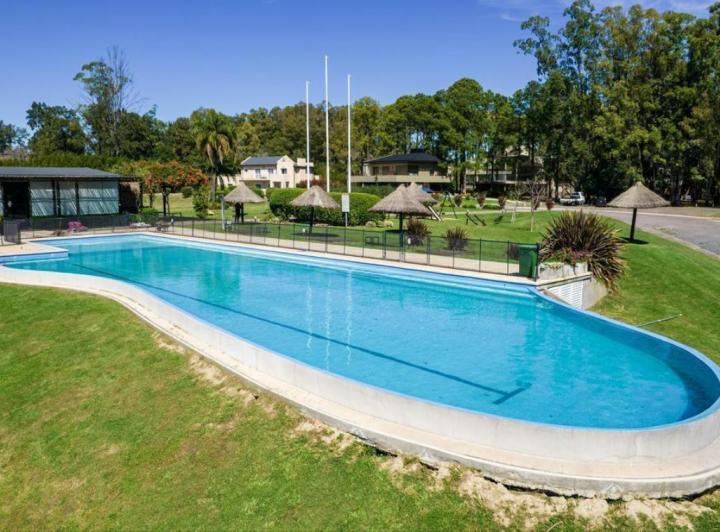 Terreno · 896m²