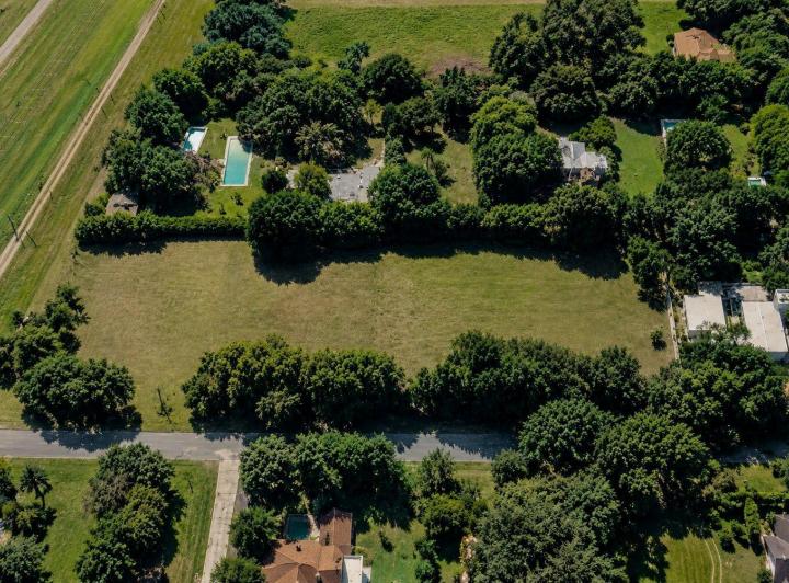 Terreno · 548m²