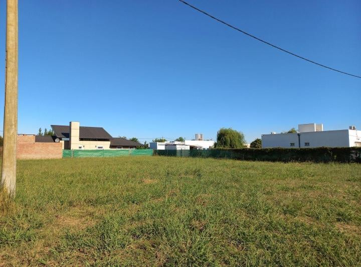 Terreno · 930m²