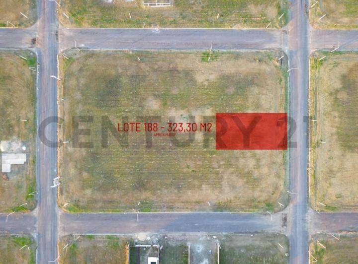 Terreno · 323m²