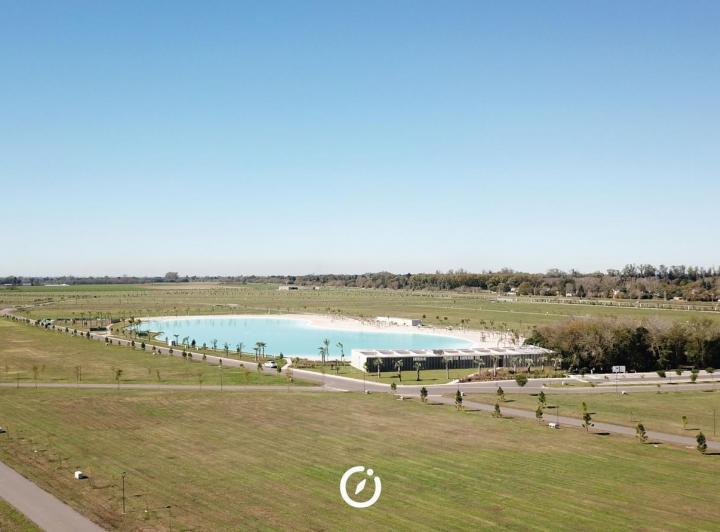 Terreno · 851m²