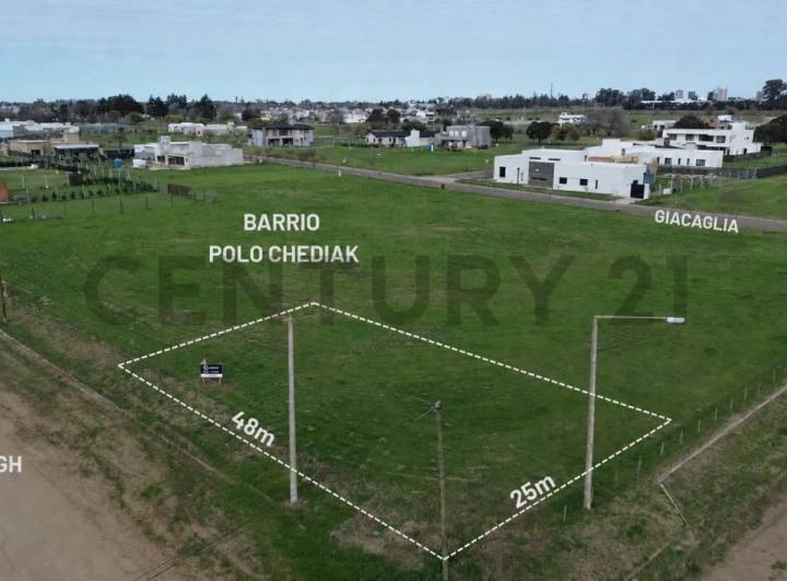 Terreno · 1221m²