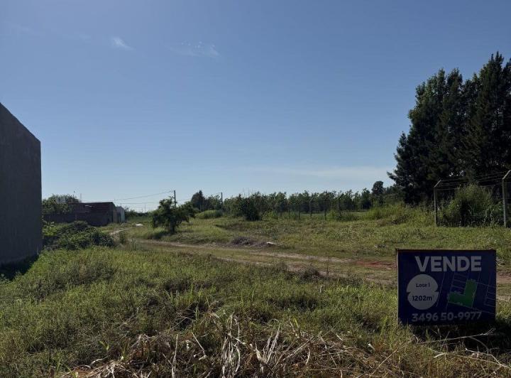 Terreno · 1202m²