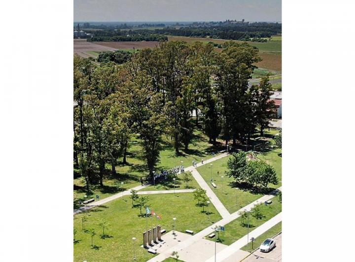 Terreno · 300m²