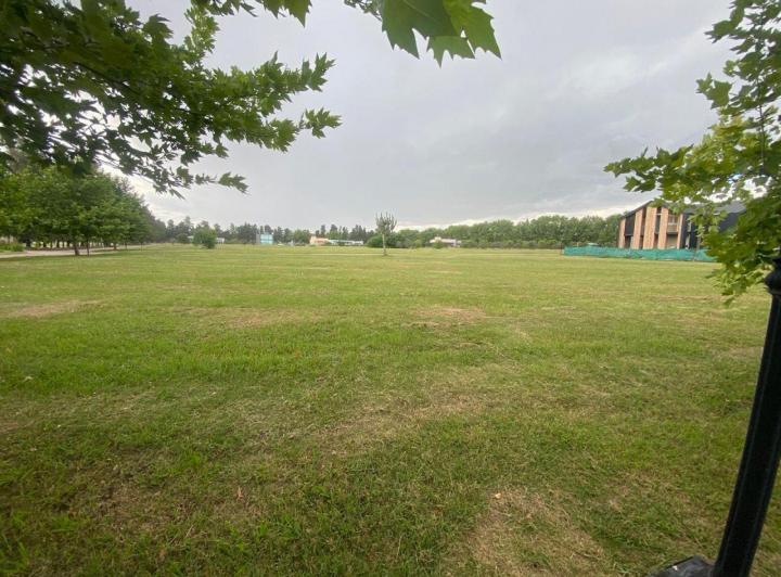 Terreno · 955m²