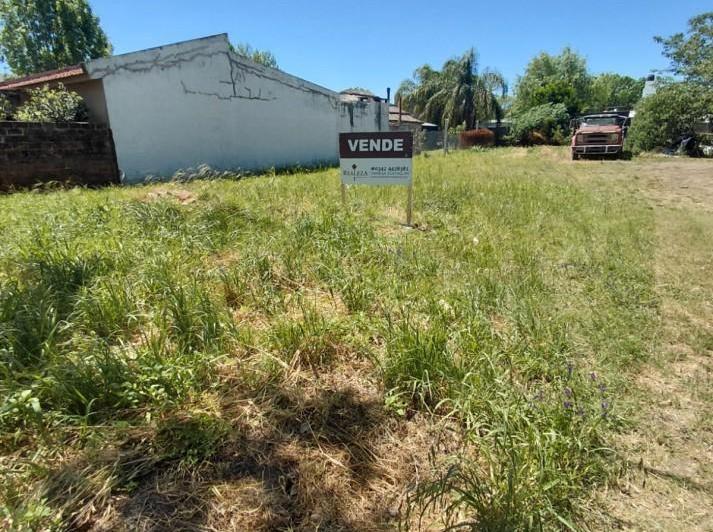 Terreno · 327m²