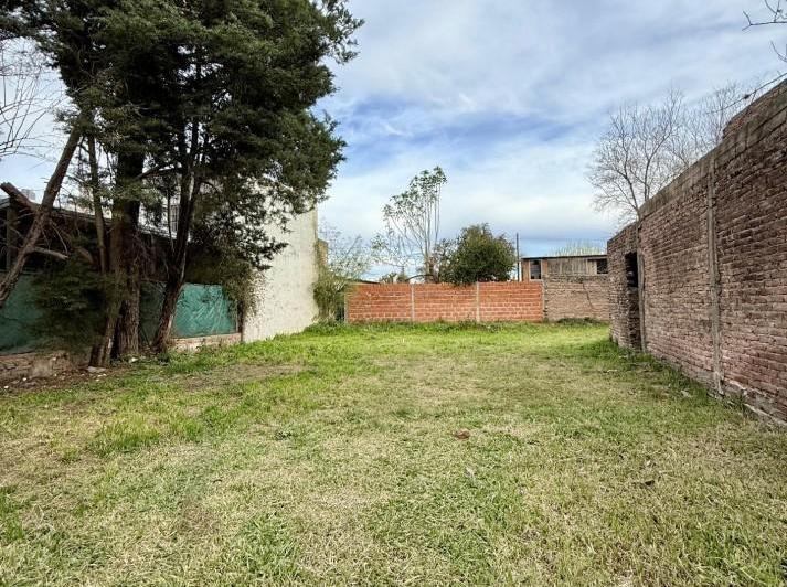 Terreno · 227m²