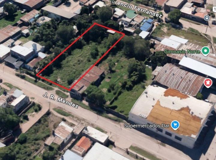 Terreno · 1400m²