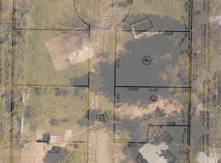 Terreno · 722m²