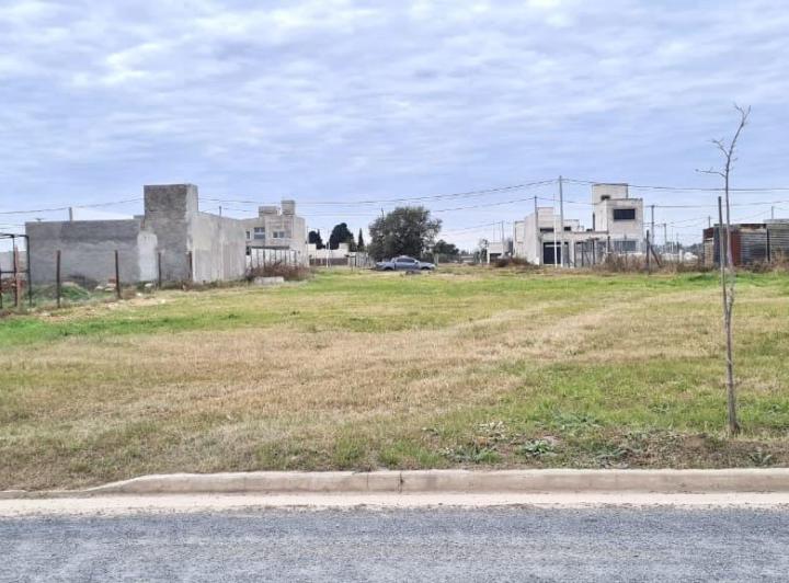 Terreno · 300m²