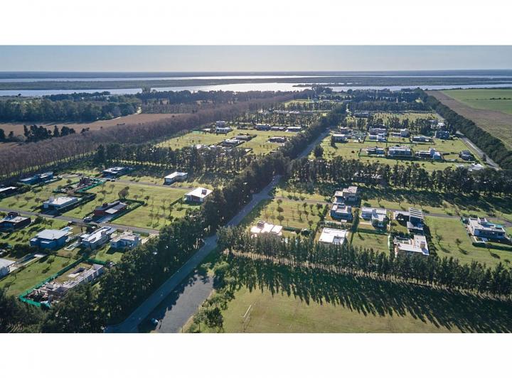 Terreno · 900m²