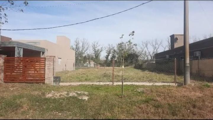 Terreno · 784m²