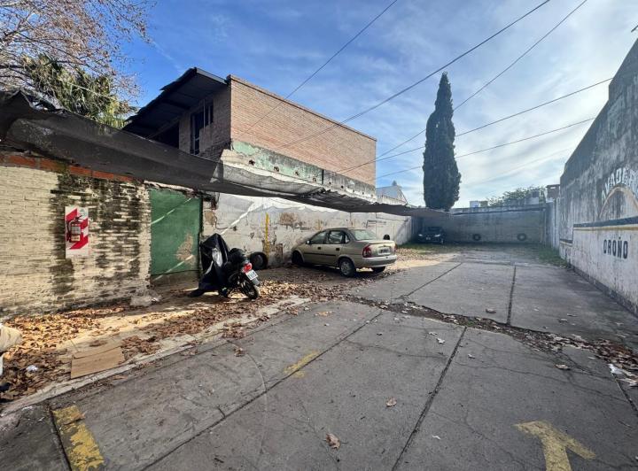 Terreno · 220m²