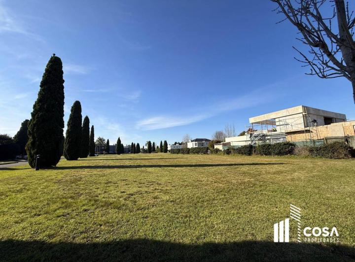 Terreno · 1248m²