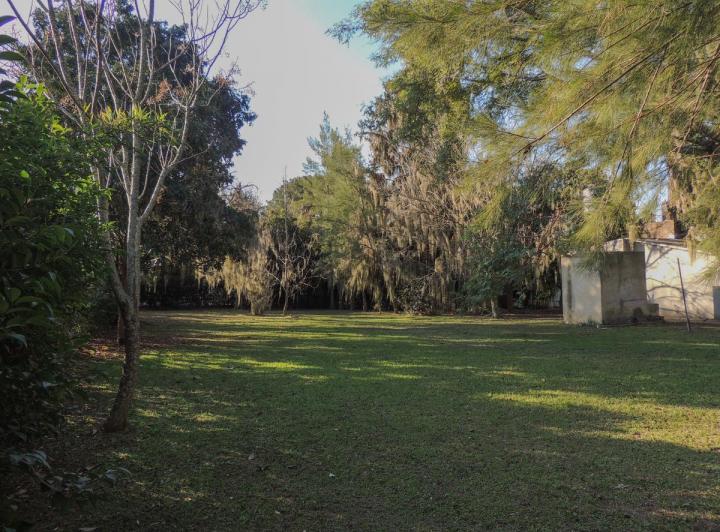 Terreno · 693m²