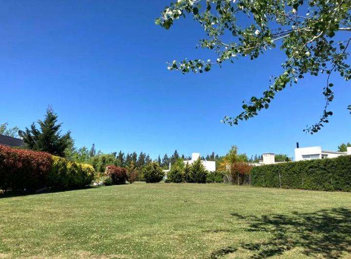 Terreno · 973m²