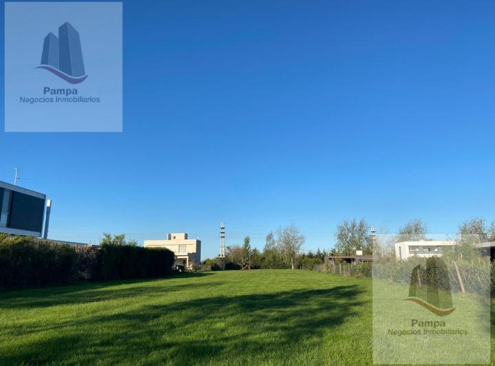 Terreno · 1200m²