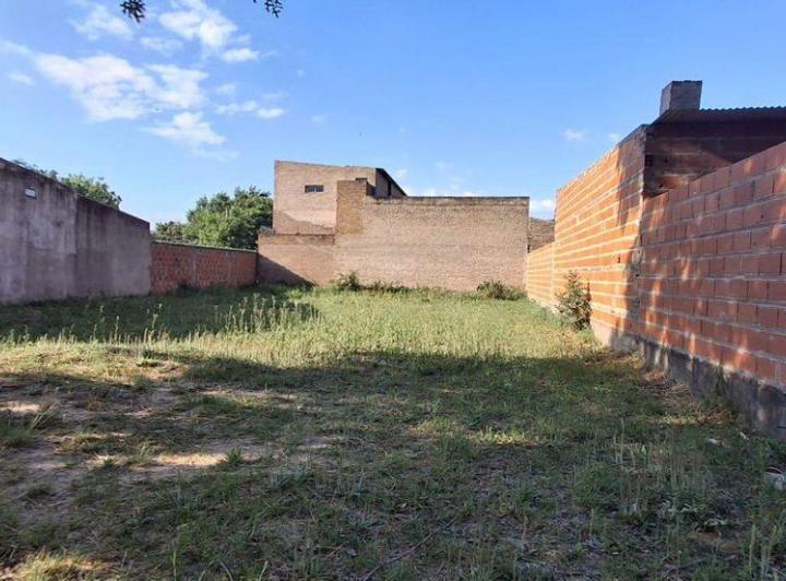 Terreno · 325m²