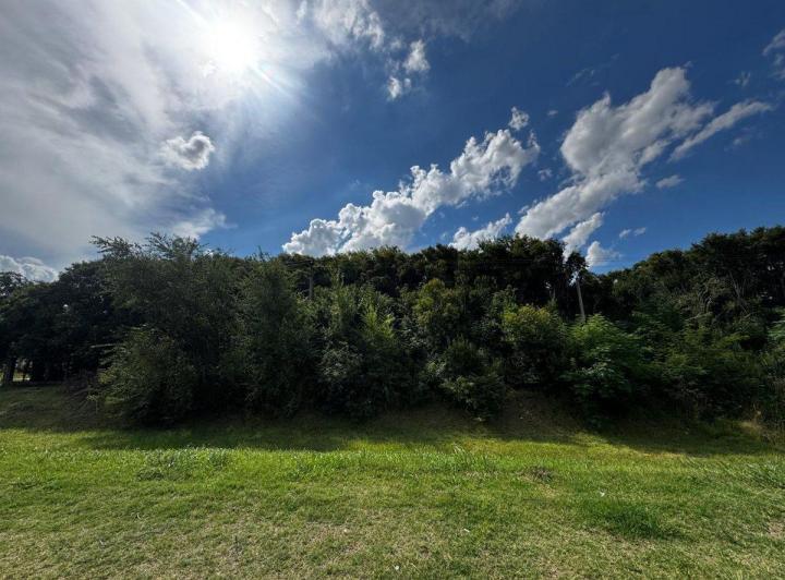 Terreno · 388m²
