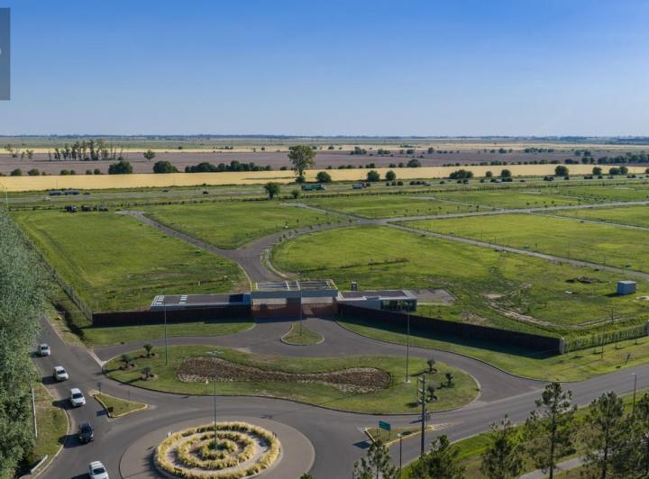 Terreno · 856m²