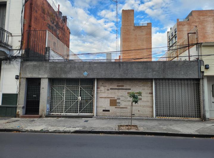 Terreno · 232m²