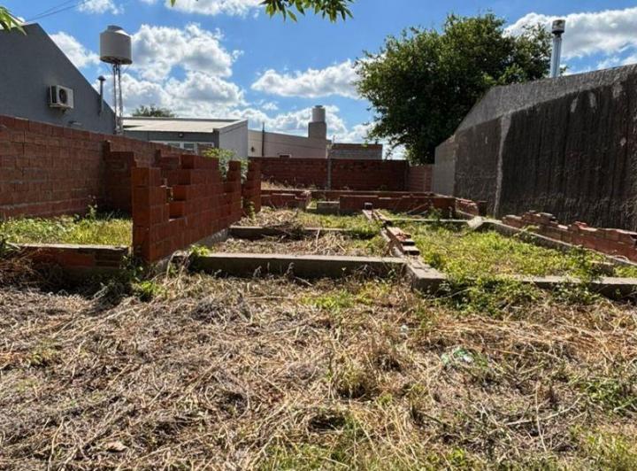 Terreno · 257m²