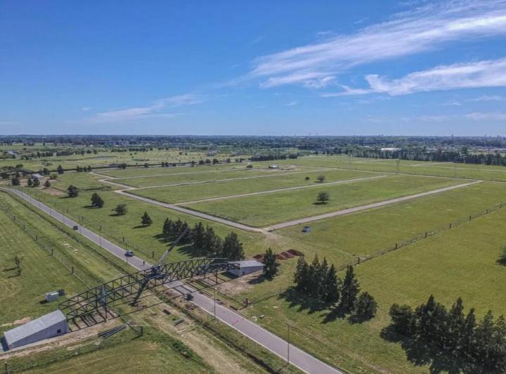 Terreno · 830m²