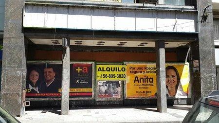 Local comercial · 699m²