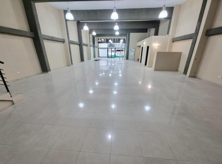 Local comercial · 368m² · 2 Ambientes