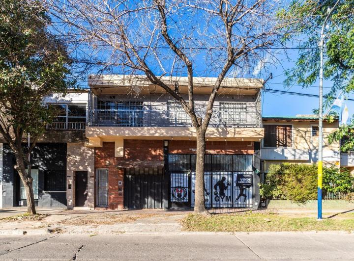 Local comercial · 152m²