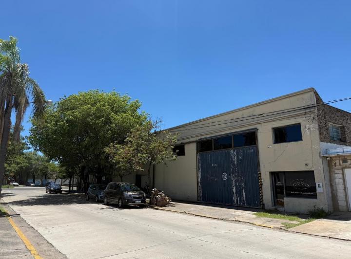 Local comercial · 311m²