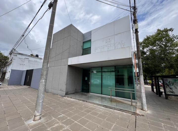 Local comercial · 184m²