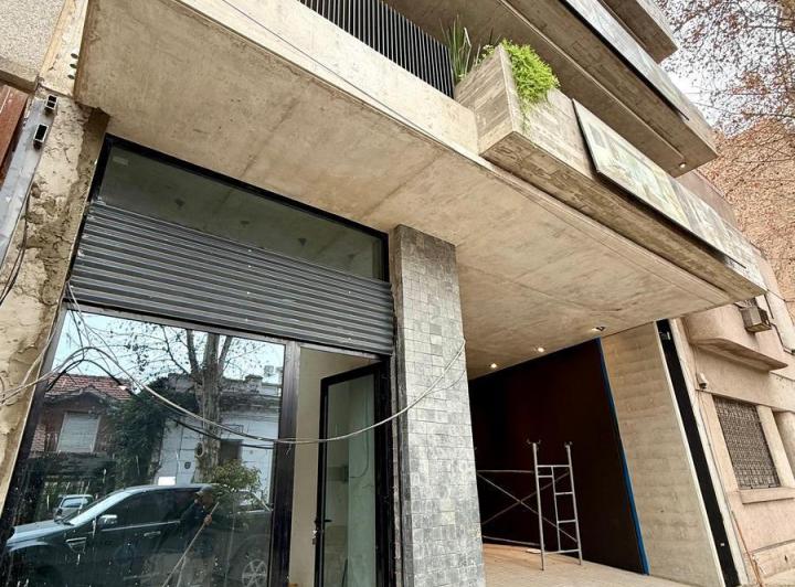 Local comercial · 44m² · 1 Ambiente · 2 Cocheras