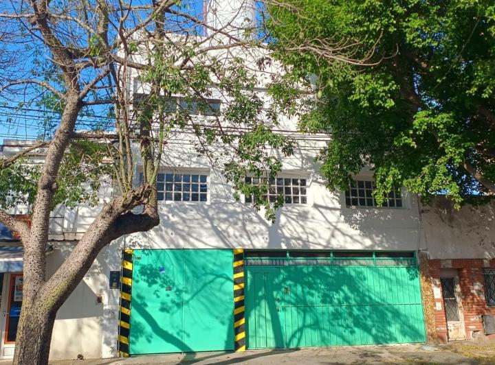Local comercial · 590m²
