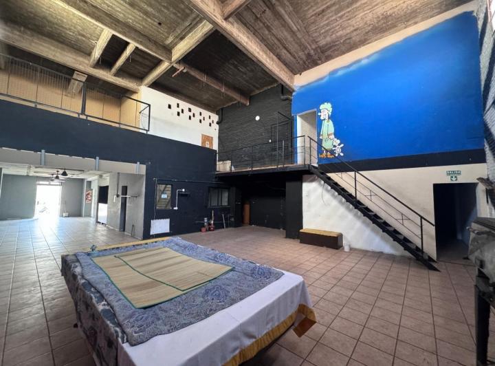 Local comercial · 367m² · 10 Ambientes