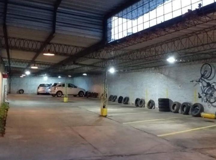 Local comercial · 311m²