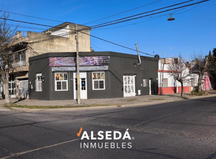 Local comercial · 185m² · 4 Ambientes · 1 Cochera