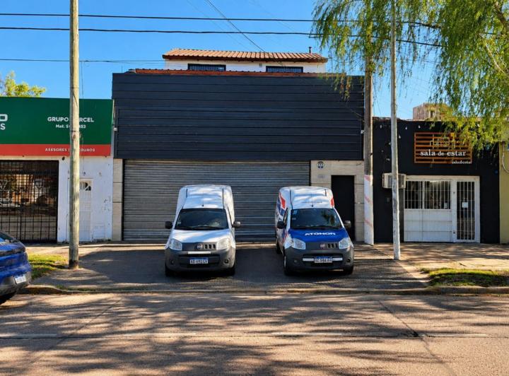 Local comercial · 204m² · 1 Cochera