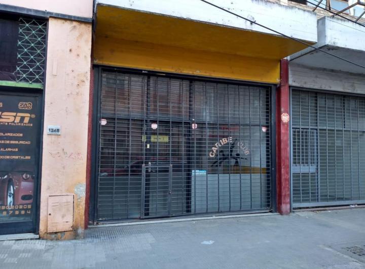 Local comercial · 127m² · 1 Ambiente · 1 Cochera