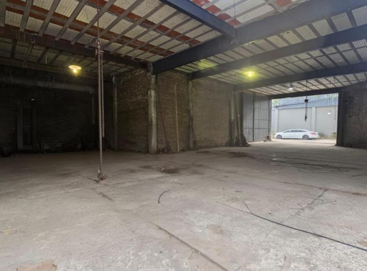 Local comercial · 300m²