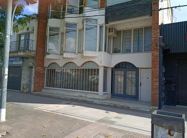 Local comercial · 595m² · 4 Ambientes