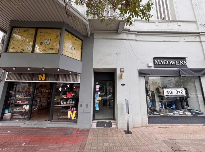 Local comercial · 334m²