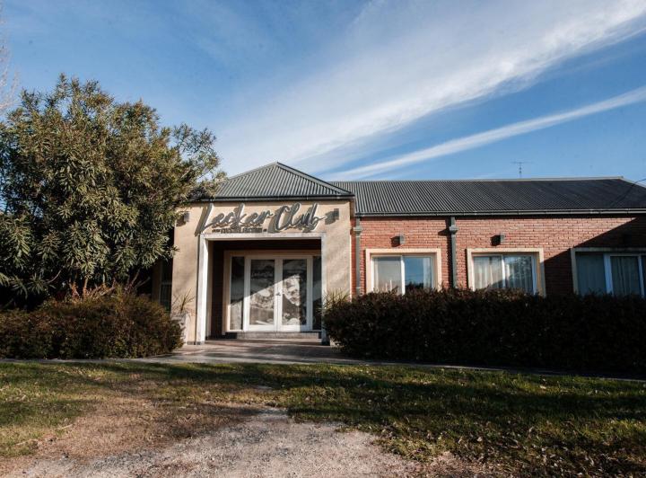 Local comercial · 220m² · 3 Ambientes