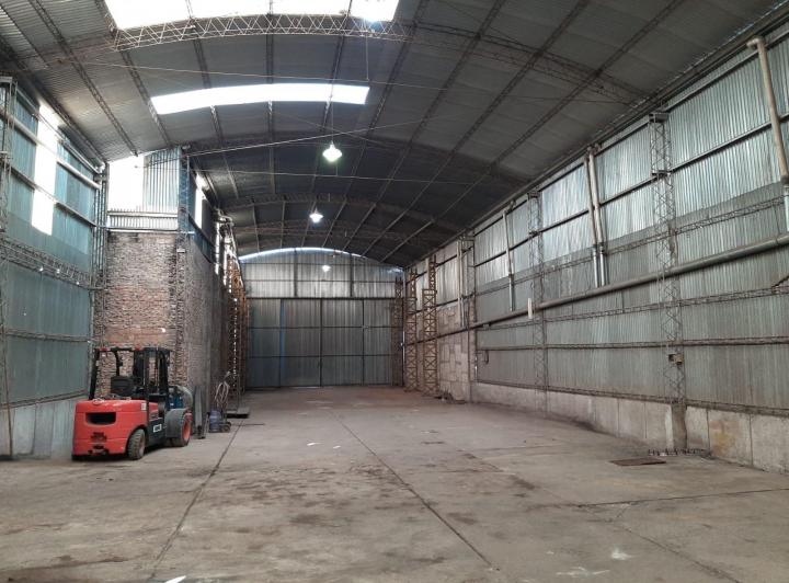 Local comercial · 850m²