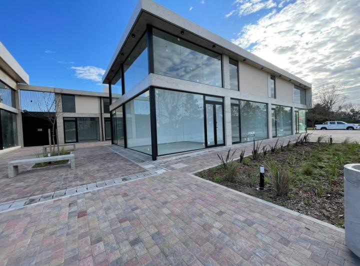 Local comercial · 25m² · 1 Ambiente · 1 Cochera