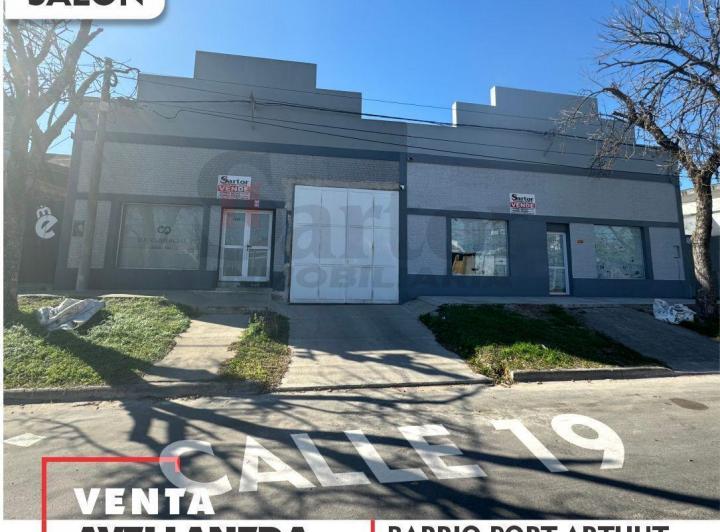 Local comercial · 635m²